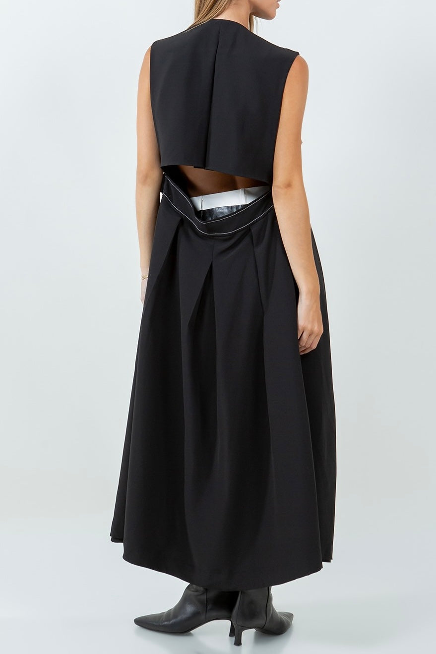 DOUBLE LAPEL LONG LINE STRUCTURED SLEEVELESS CAPE DRESS BOLD