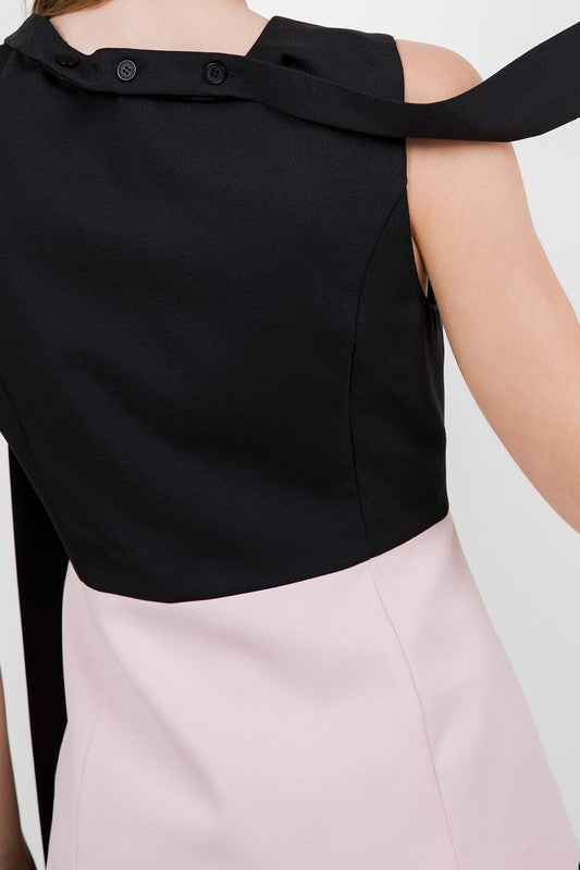 Contrasted Sleeveless Button Down Top