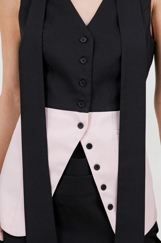 Contrasted Sleeveless Button Down Top