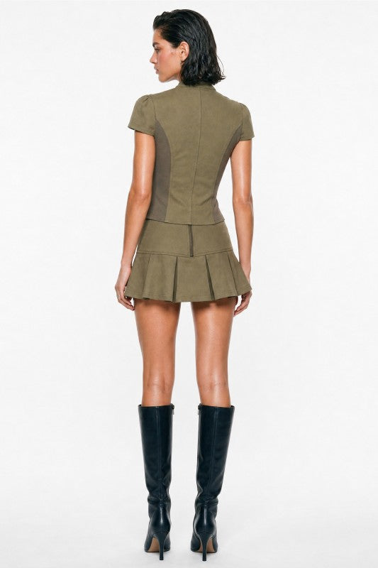 01 - aNAPOLEON SHORT SLEEVE ZIP UP TOP