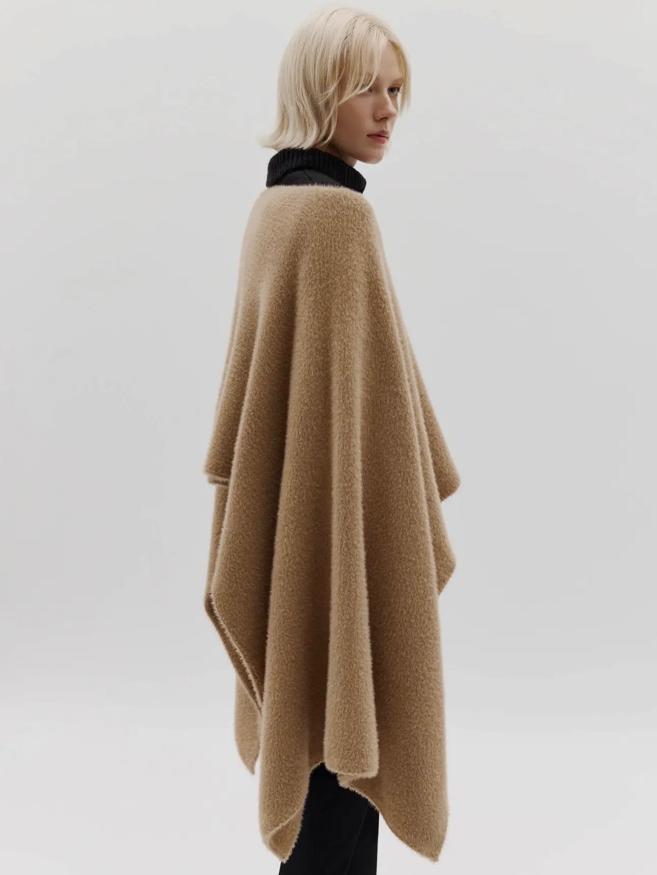 05 - Aura Knit Convertible Shawl-Stole