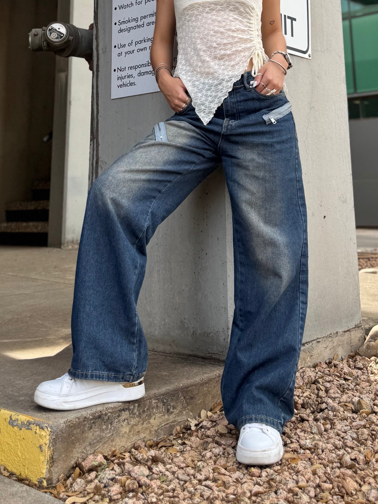 High-waisted Wide-leg Jeans
