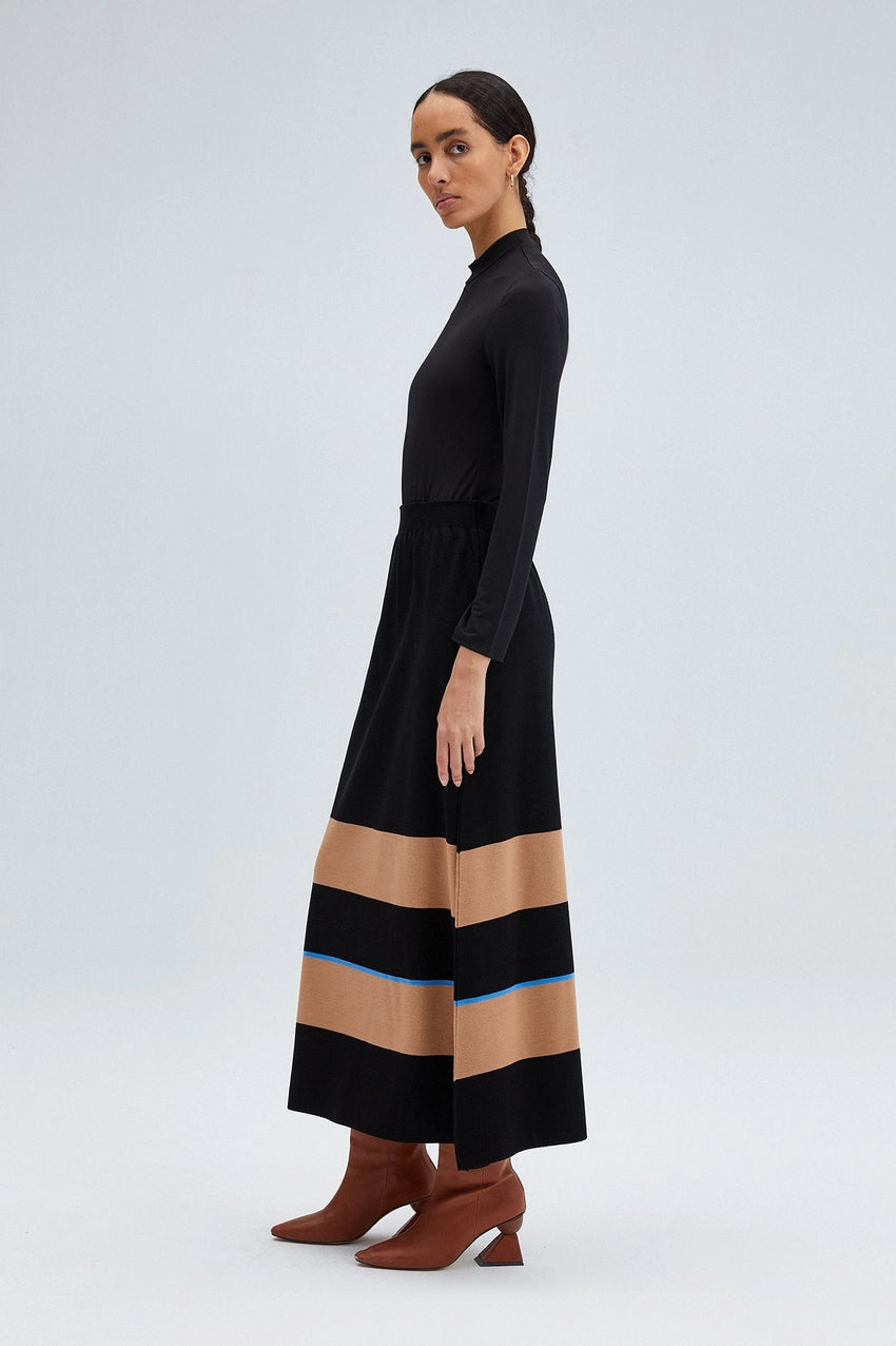 OV Striped Knitwear Skirt with Elastic Waist