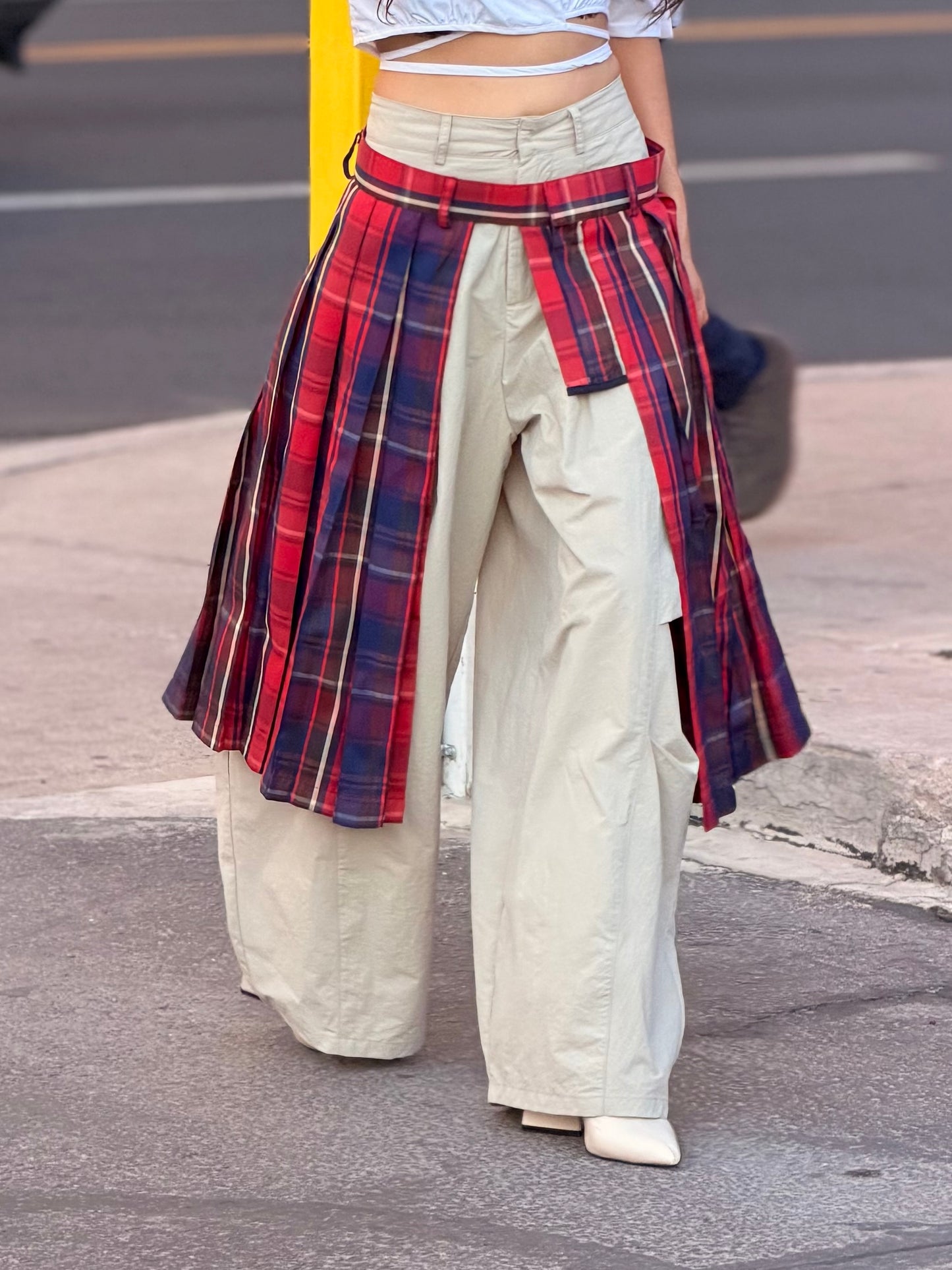 02 Luna Balloon Pants