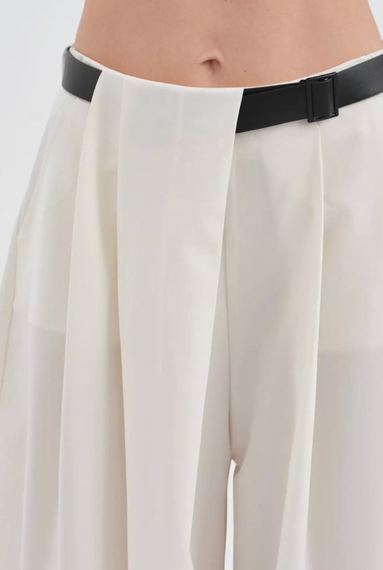 02- Luna Balloon Pants