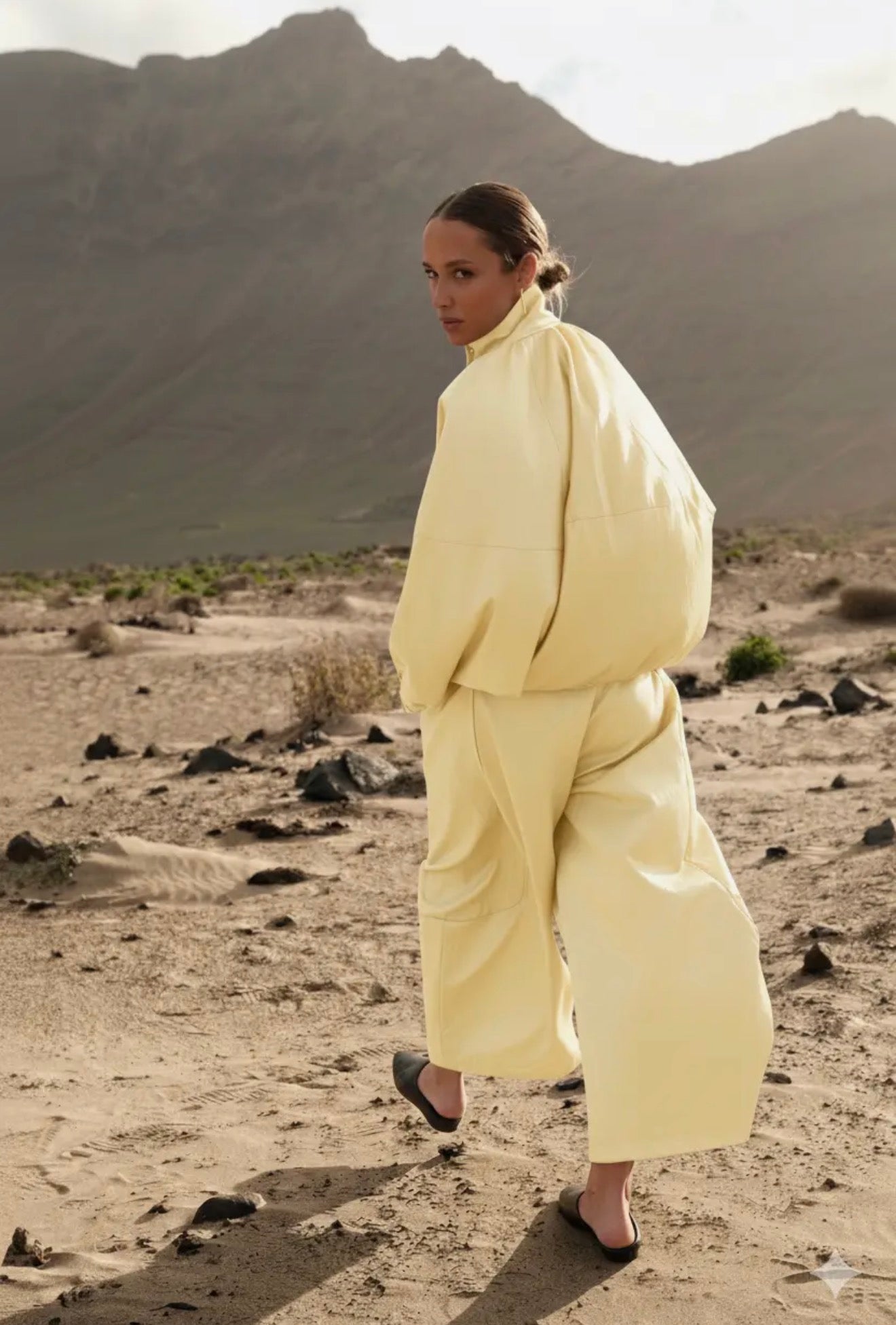 Kaira Sculpted Wide-Leg Pants