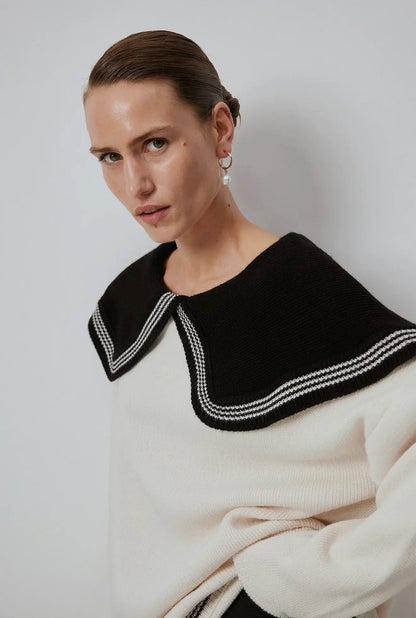 Two-Tone Wide Collar Knit Sweater