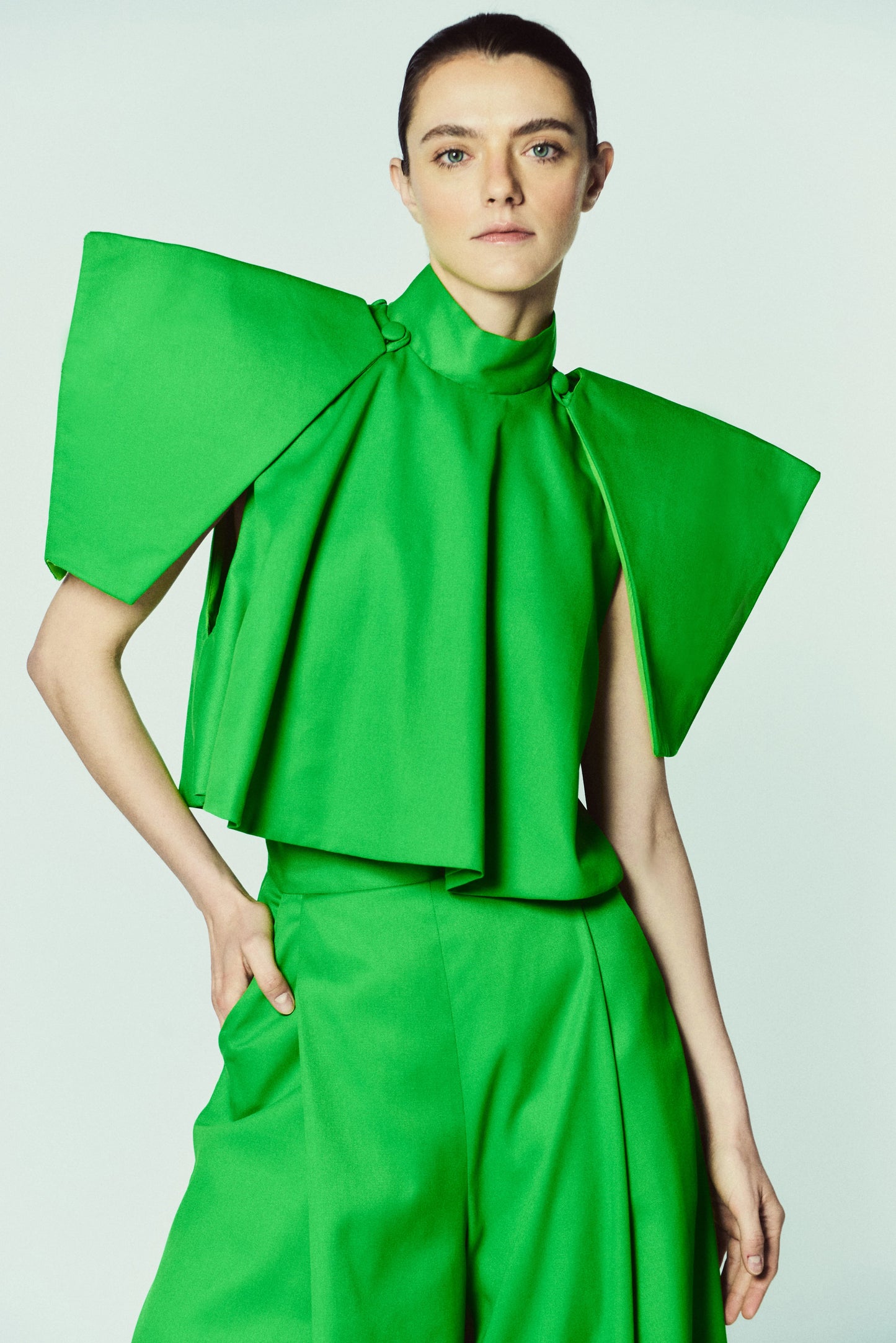 16 Nabyl Zarina - TOP LEVIAH | BEETLE GREEN