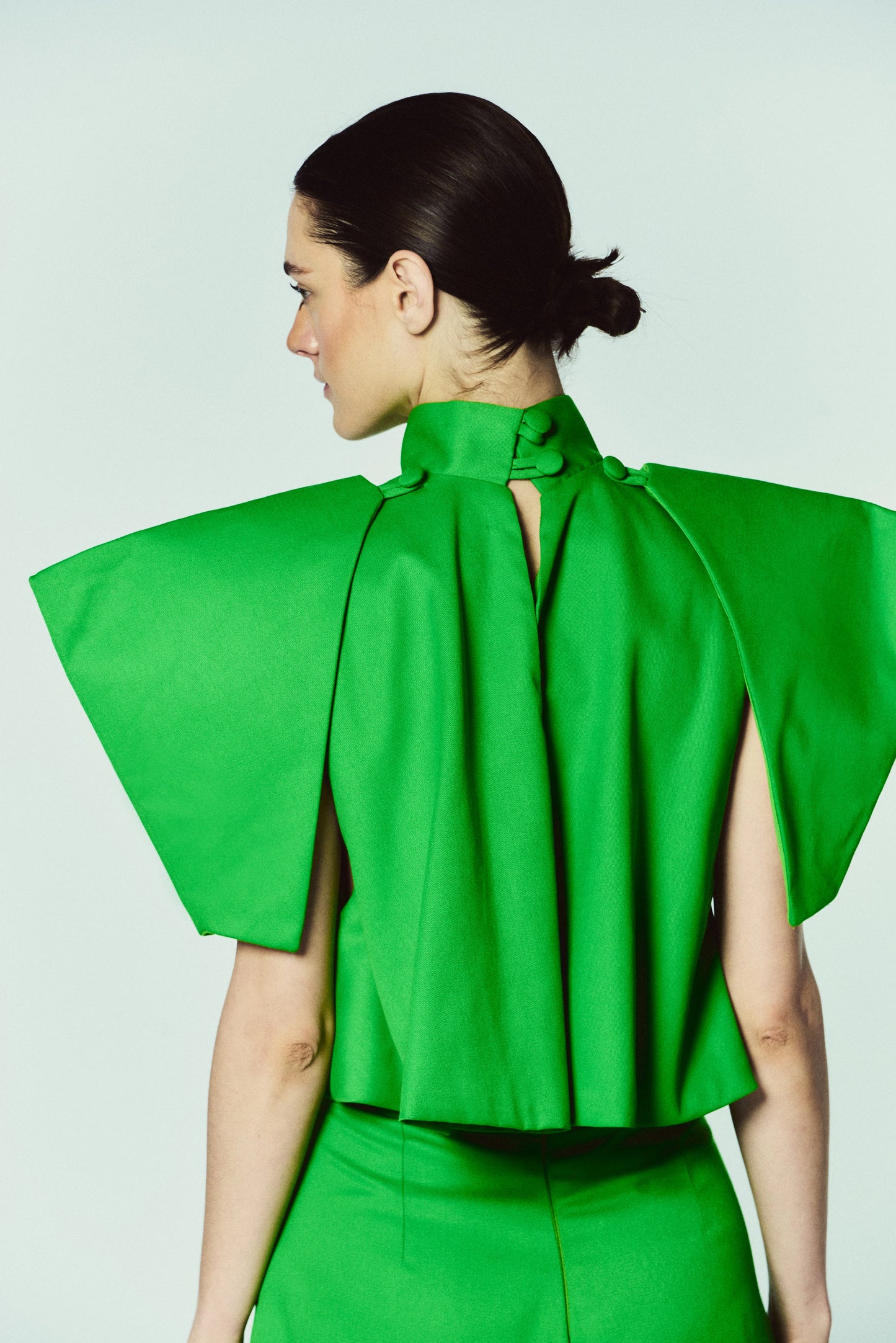 16 Nabyl Zarina - TOP LEVIAH | BEETLE GREEN