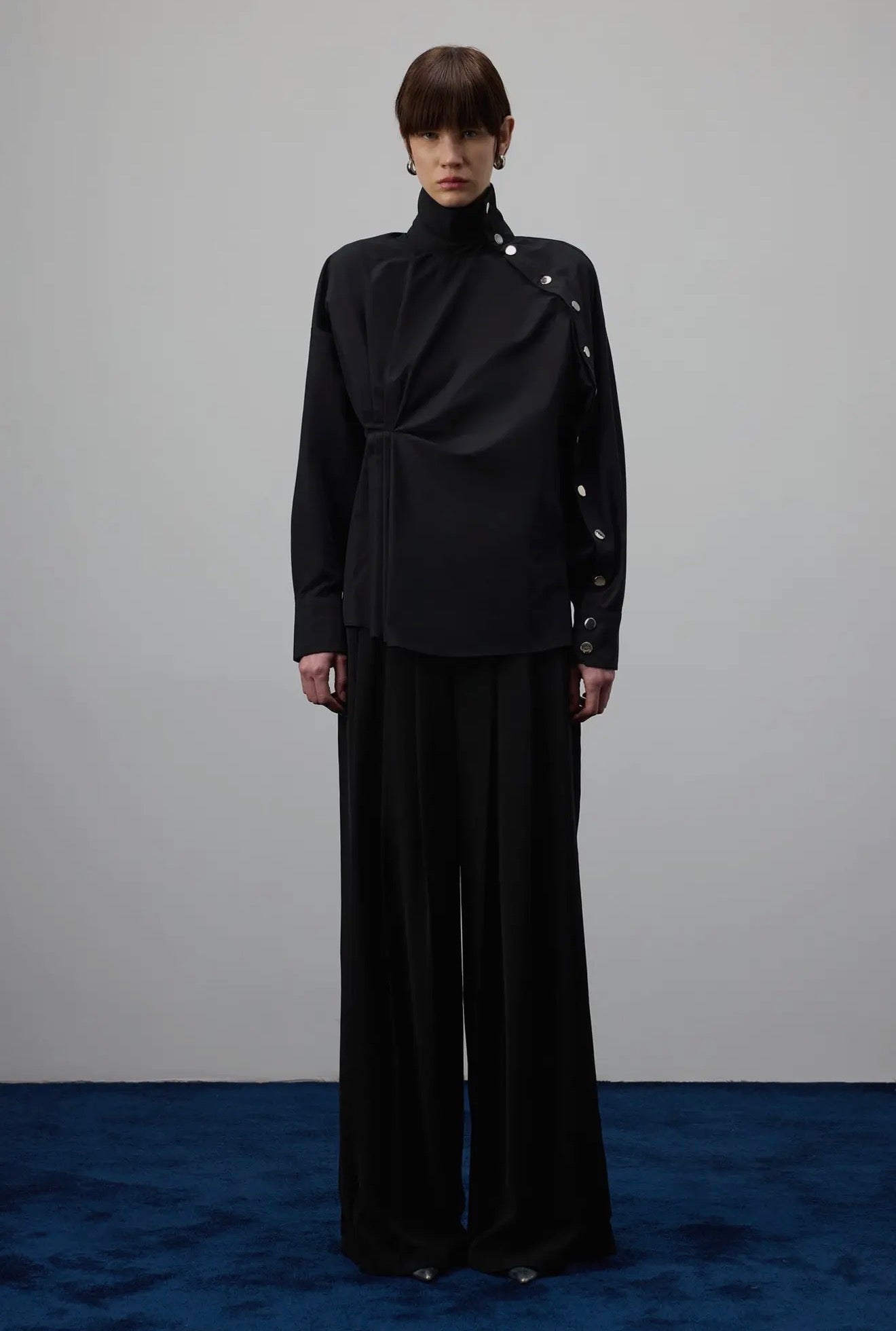 Aura - Black asymmetrical shirt