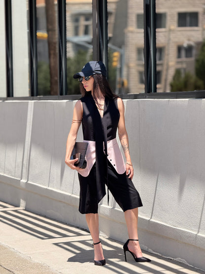 Contrasted Sleeveless Button Down Top