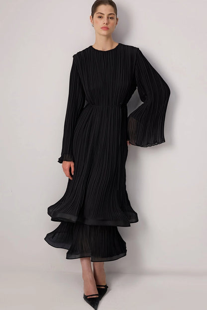 Elegant Pleated Chiffon Maxi Dress with Flowing Sleeve